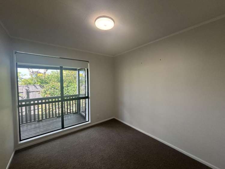 129 Peakes Road Springvale_12