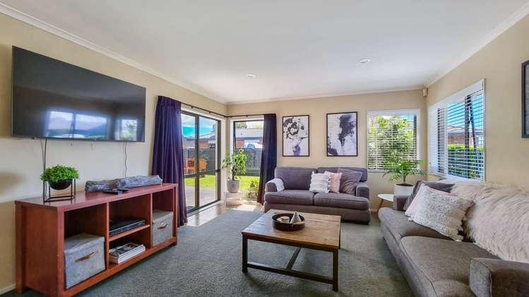 14 Duggan Drive Owhata_2