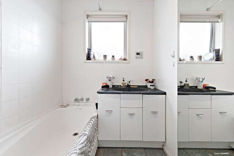 48 Captain Scott Road Glen Eden_8