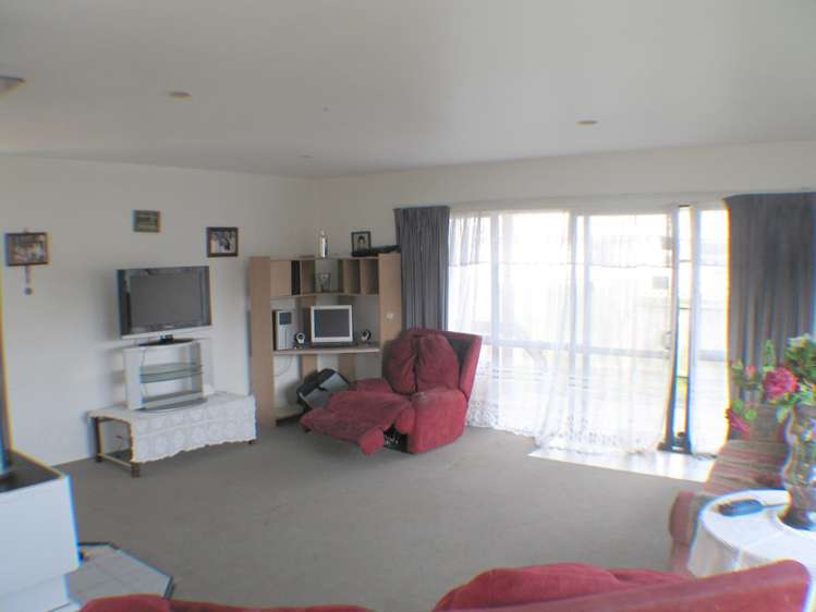 84 Burundi Avenue Clendon Park_2