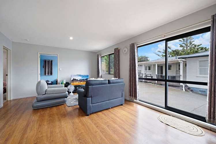 27 Kohekohe Street New Lynn_5