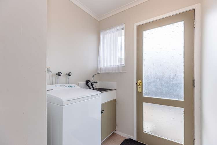 8 Bens Place Springvale_16