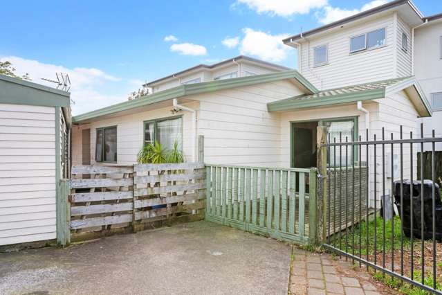 1 Robertson Road Ranui_1