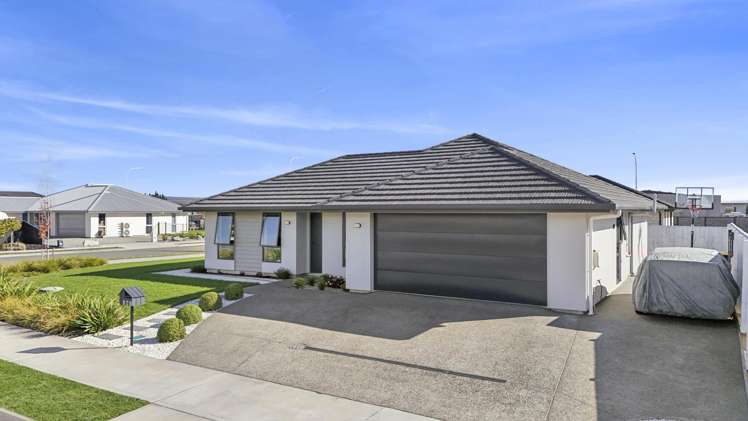 1 Carmine Crescent Richmond_19