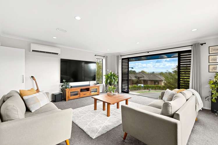 9 Bishopsworth Way Huntington_21