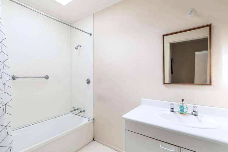 6/10 Taiere Terrace Onehunga_11