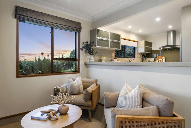 22 John Dee Crescent Red Beach_14