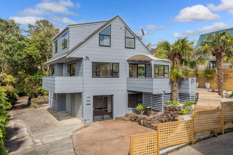 2/126 Beach Road Castor Bay_0