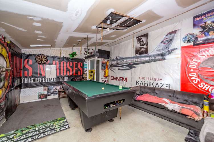 16a Clifton Avenue Carterton_14