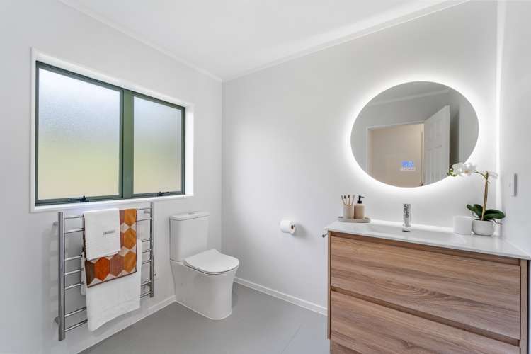 6 Binnacle Rise Gulf Harbour_24