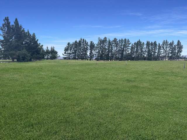 Town Meets Country - Prime Bare Land Opportunity