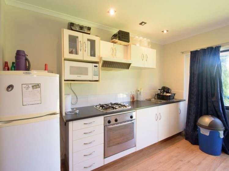 16a Arawata Terrace Fernhill/Sunshine Bay_15