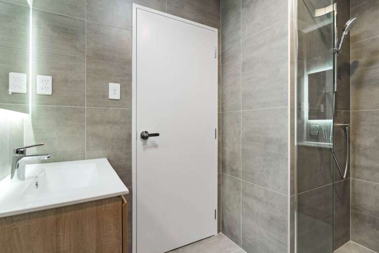 5/129 Lancaster Road Beach Haven_8