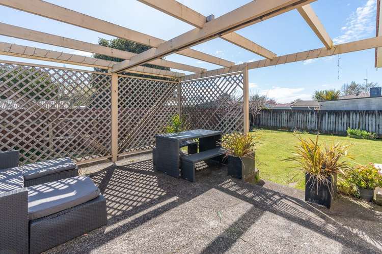 33 Garden Heights Avenue Glenview_17