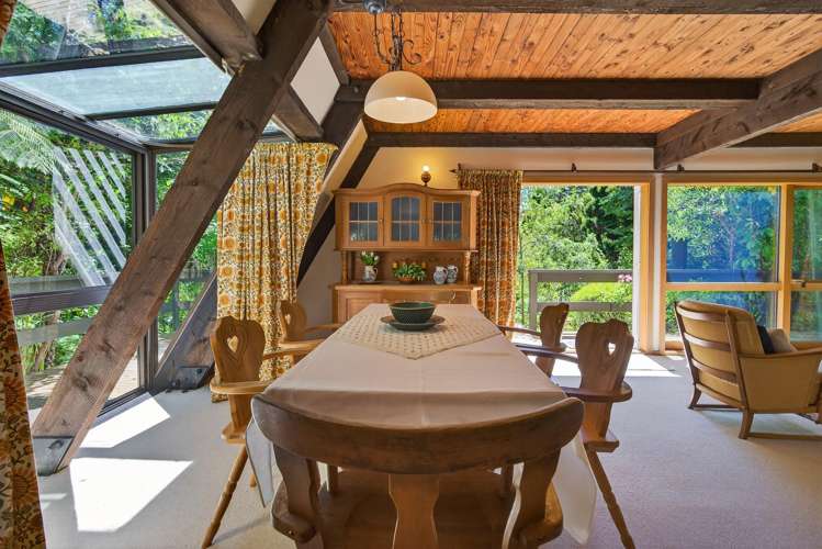 8 Tiniroa Grove Silverstream_5