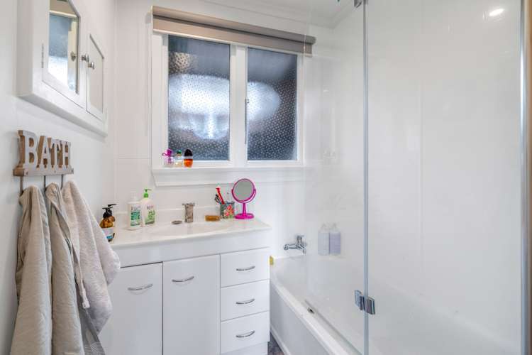 69 Whitehaven Street Lawrence_10