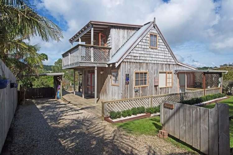 3 Hartley Avenue Onetangi_16