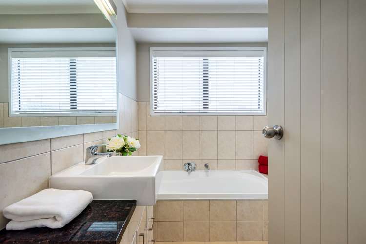 5 Motu Place Mount Wellington_12