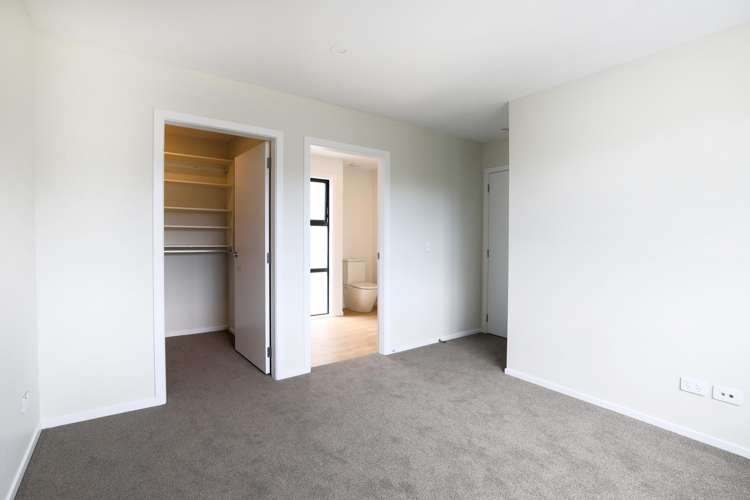 46 Wainuiomata Road Wainuiomata_11