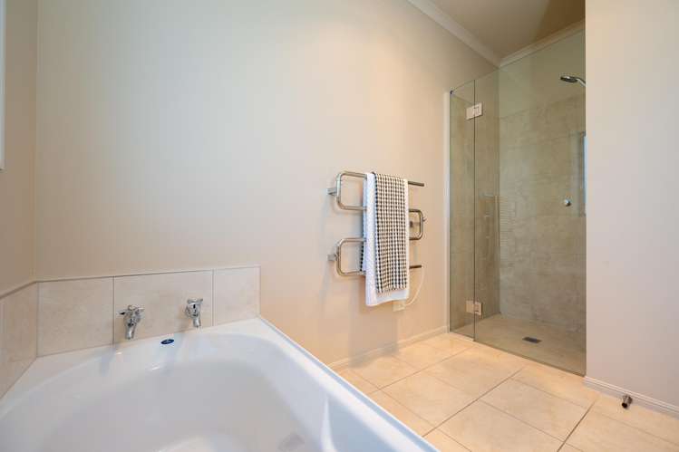 25 Arbuckle Road Frimley_12