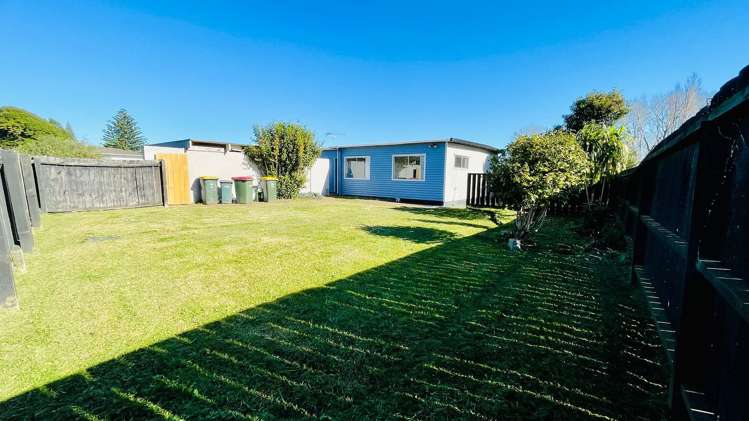 2 Cramond Drive Mangere East_1