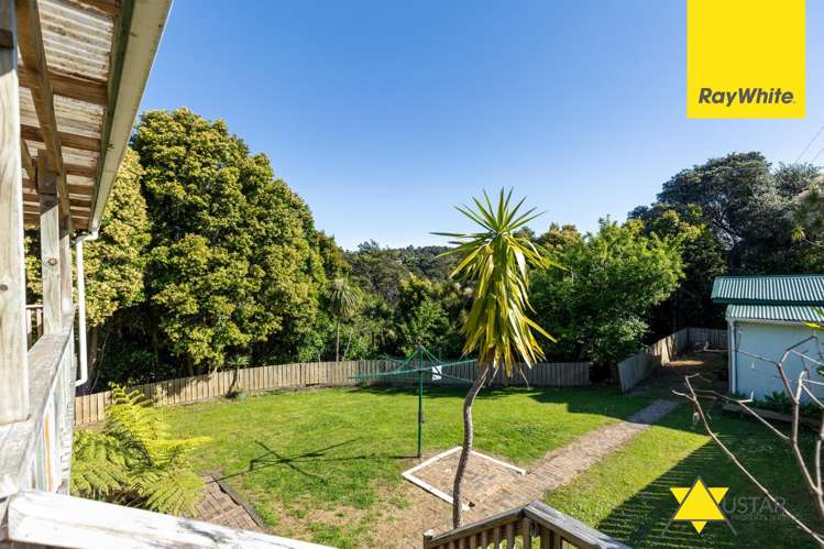 1121 Huia Road Huia_17