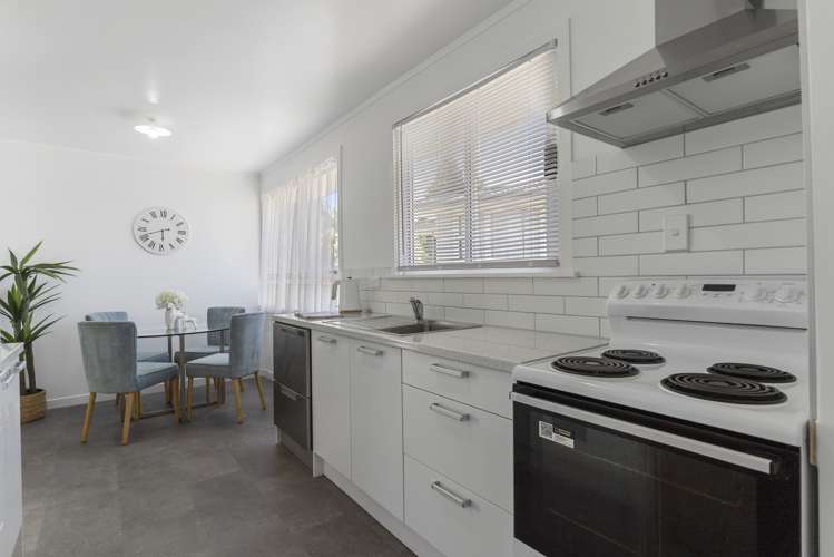 25 Riverpark Crescent Henderson_9