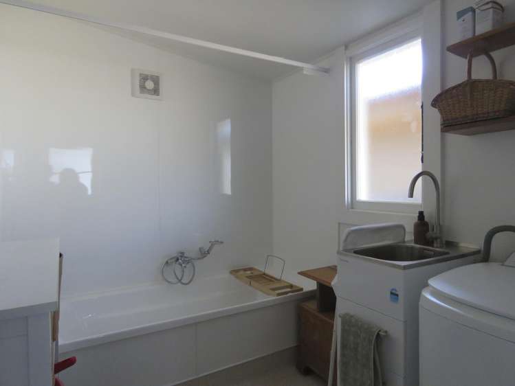 49 Shiel Street Reefton_17