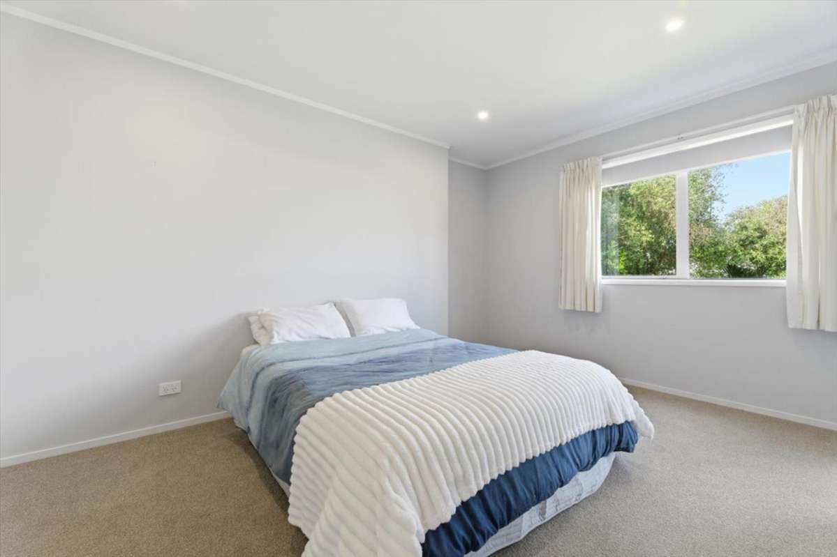 211 Pukehina Parade_4