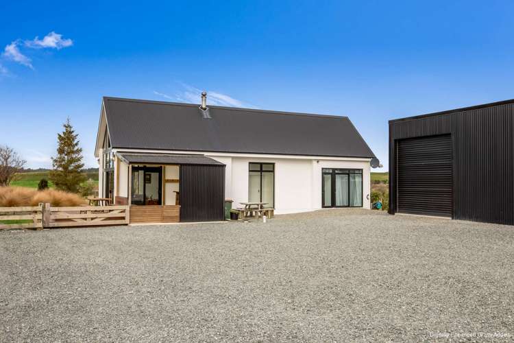 58 West Otago Road Waipahi_5