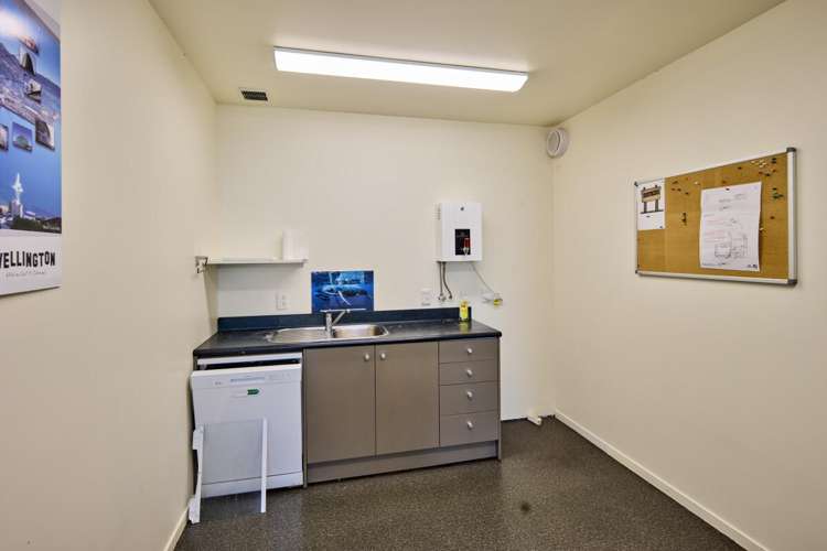 17-18 Marine Parade Petone_16