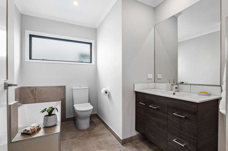 8 Kapia Road Westgate_12