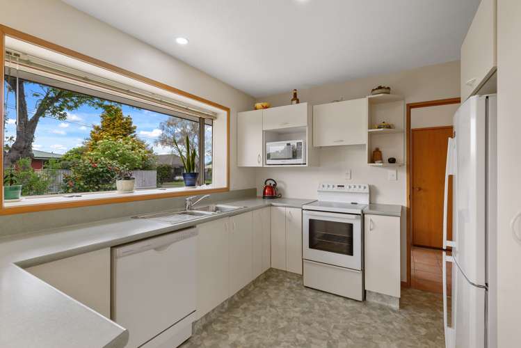 1/5a Rossiter Avenue Redwood_6