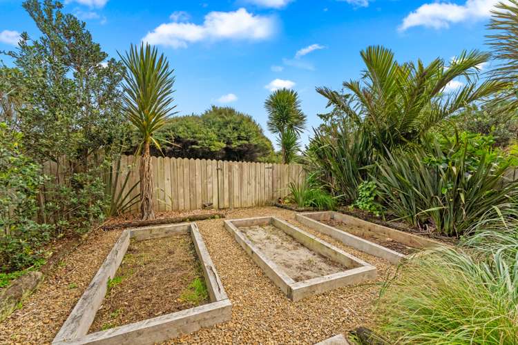 99 Waitea Road Muriwai_17