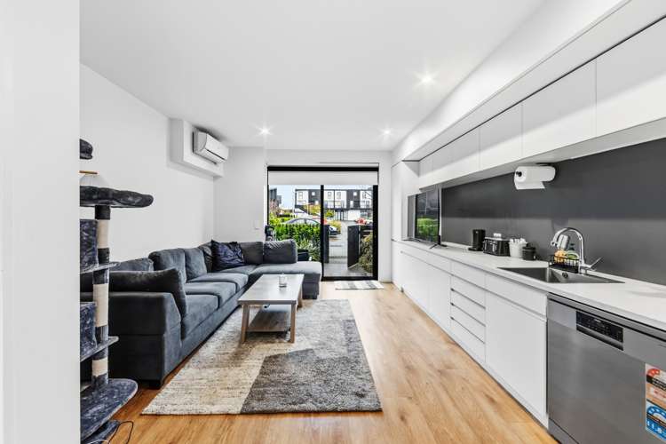 5/1 Buchan Street Sydenham_1