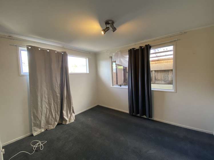 8 Sabot Place Massey_8
