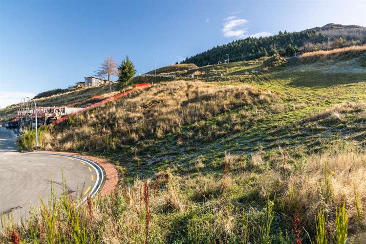 2 Lynch Lane Queenstown Hill_1