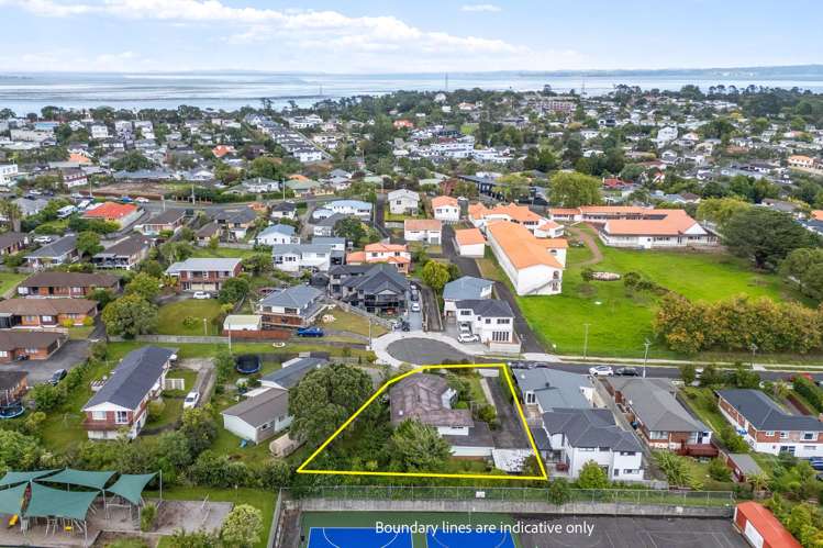 24 Tania Place Blockhouse Bay_11