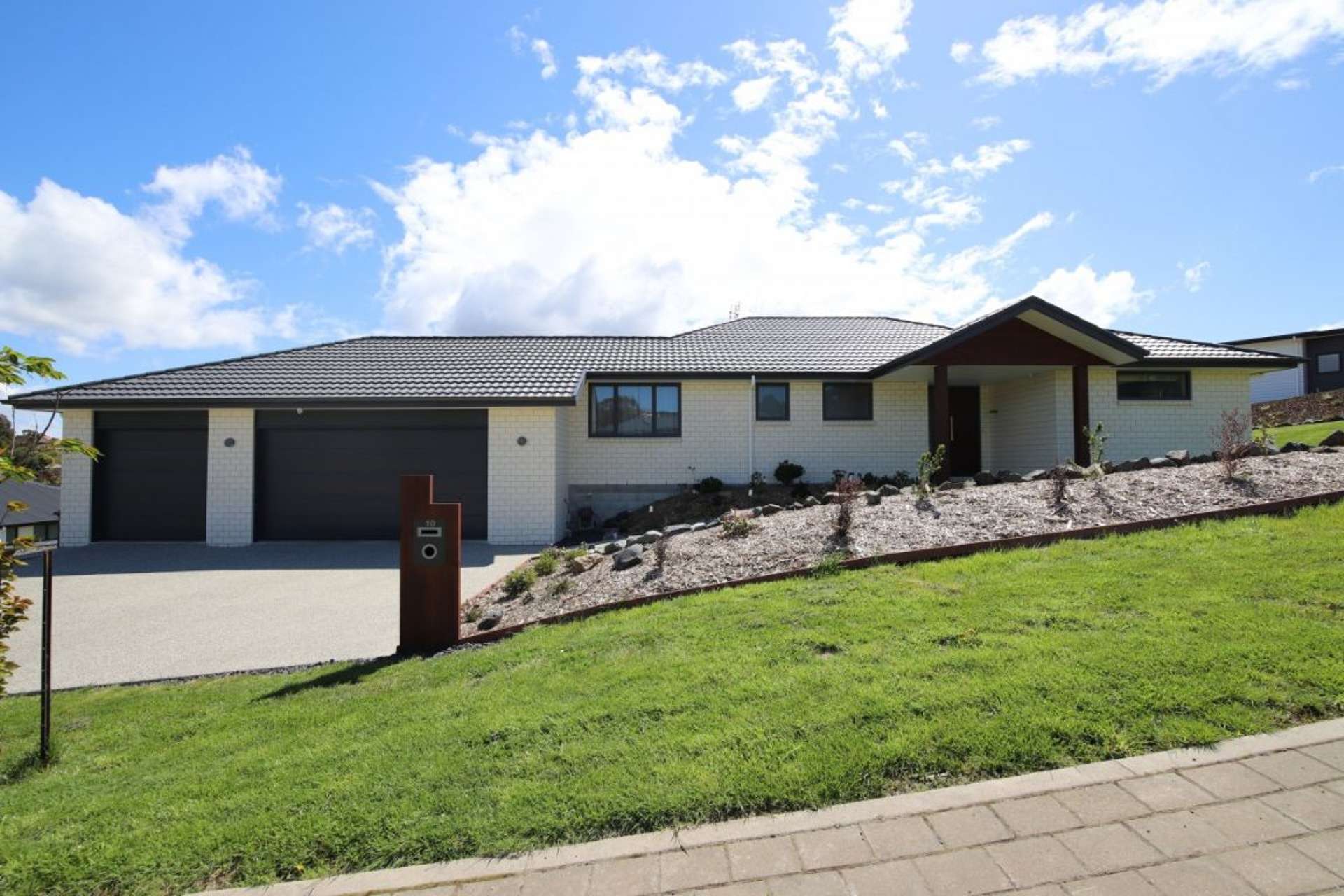 10 Erica Crescent Mosgiel_0