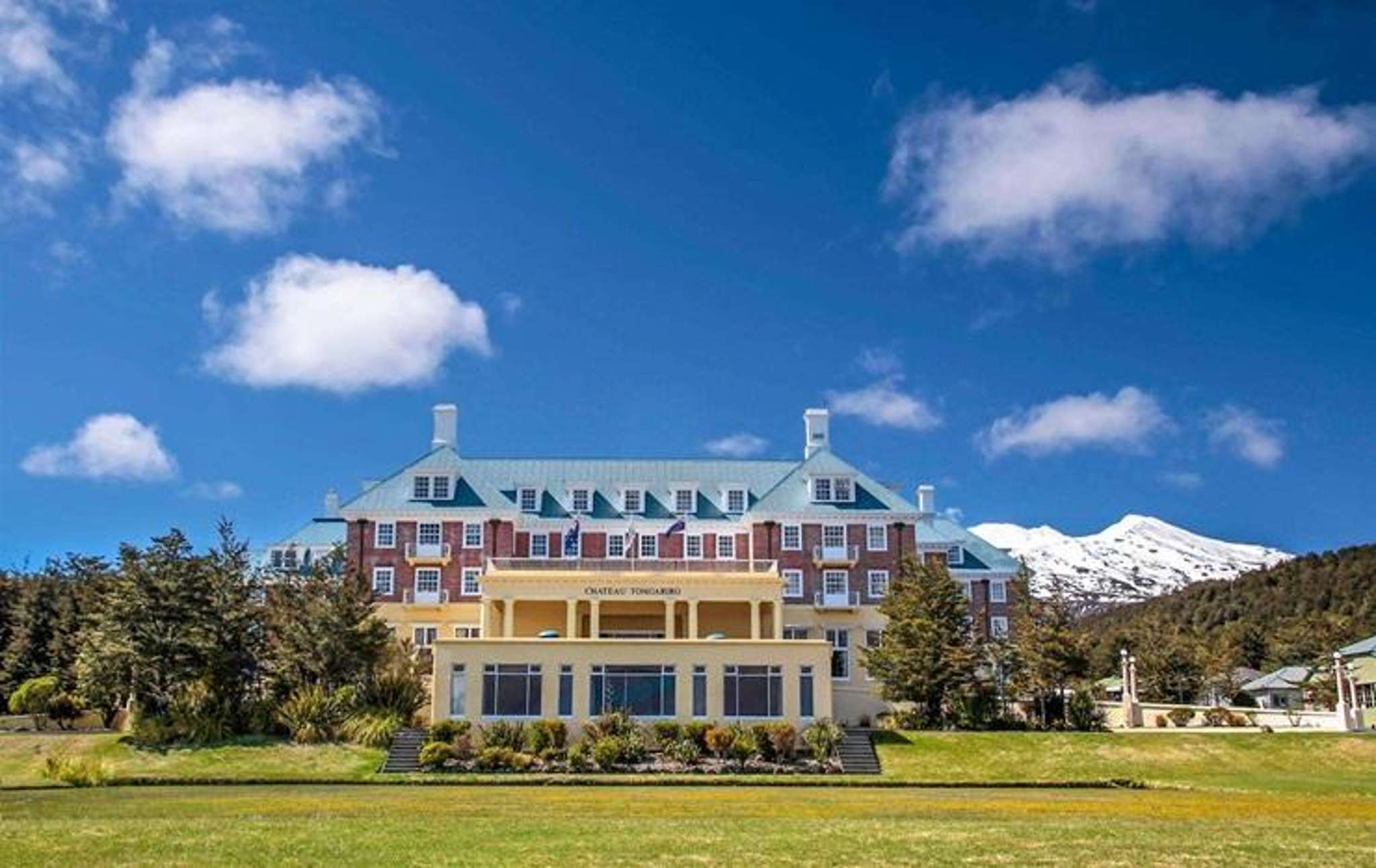Chateau Tongariro's future looks hopeful - NZ icon draws local and overseas bids