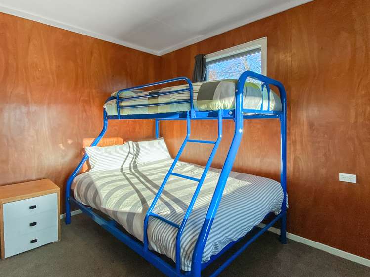 17 Maryburn Road Twizel_9