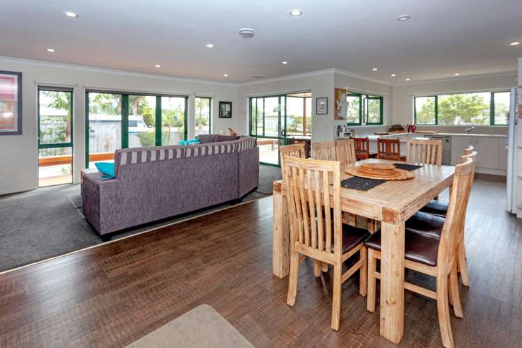 36 Charles Green Drive Cooks Beach_4