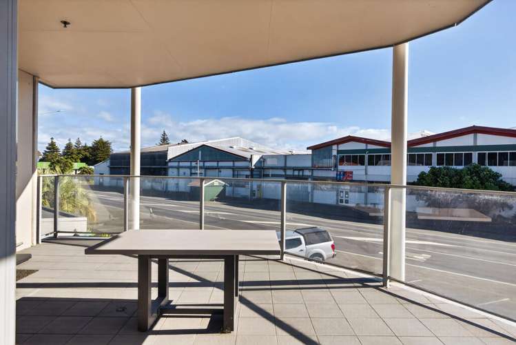 6/90 Customhouse Street Gisborne_7