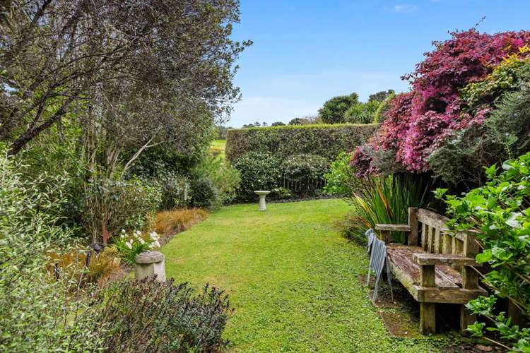 53 Athol Place Algies Bay_16