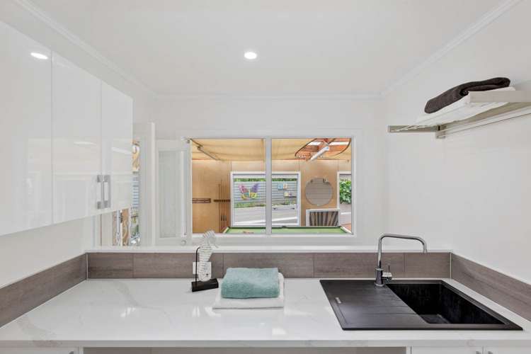 23 Angelo Avenue Howick_21