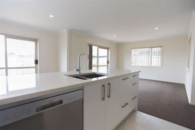 23 Charlotte Crescent Dinsdale_4