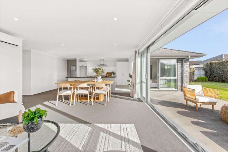 5 Larmer Drive Kumeu_12