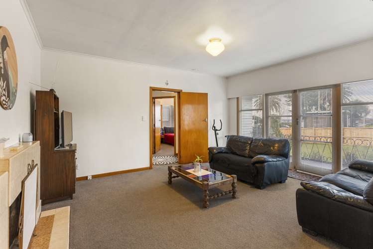 4208 Great North Road Glendene_6