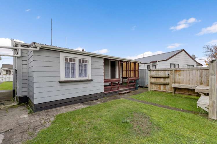 11 George Street Paeroa_17