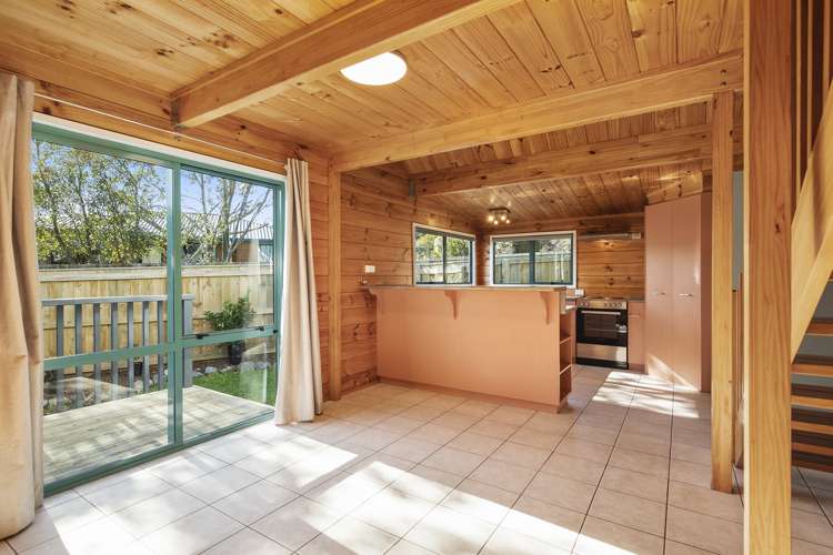 402 Suffolk Road Stoke_5